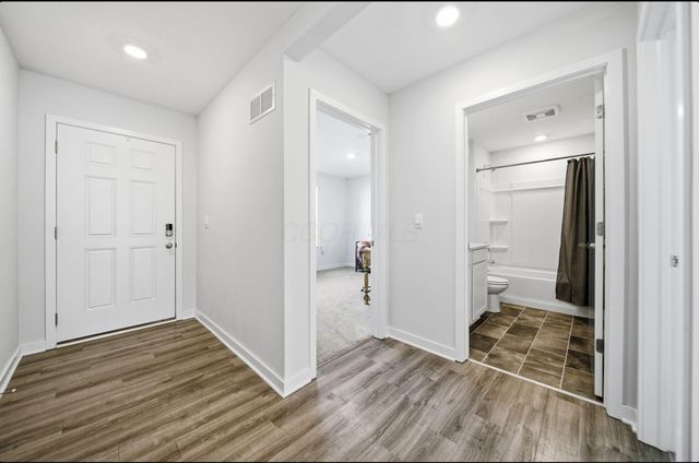 3057 Lamptonridge Drive, Columbus, OH 43232