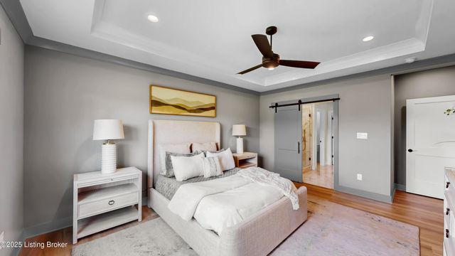 8003 Penny Rose Ct, Louisville, KY 40299