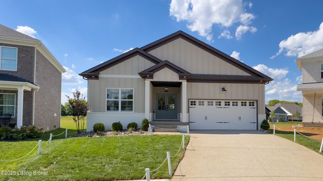 8003 Penny Rose Ct, Louisville, KY 40299