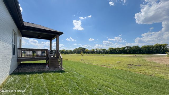 8003 Penny Rose Ct, Louisville, KY 40299