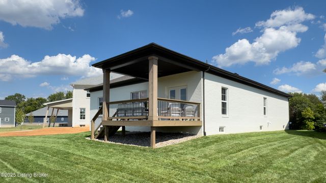 8003 Penny Rose Ct, Louisville, KY 40299