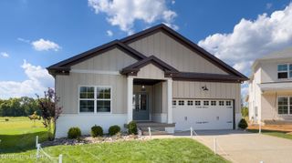 8003 Penny Rose Ct, Louisville, KY 40299