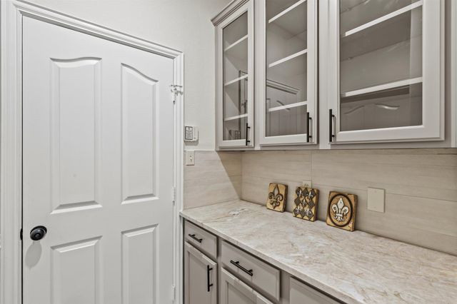 146 Shasta Drive, Lake Dallas, TX 75065