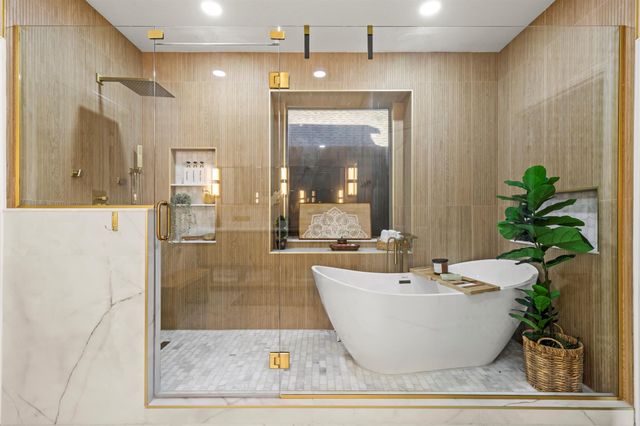 146 Shasta Drive, Lake Dallas, TX 75065