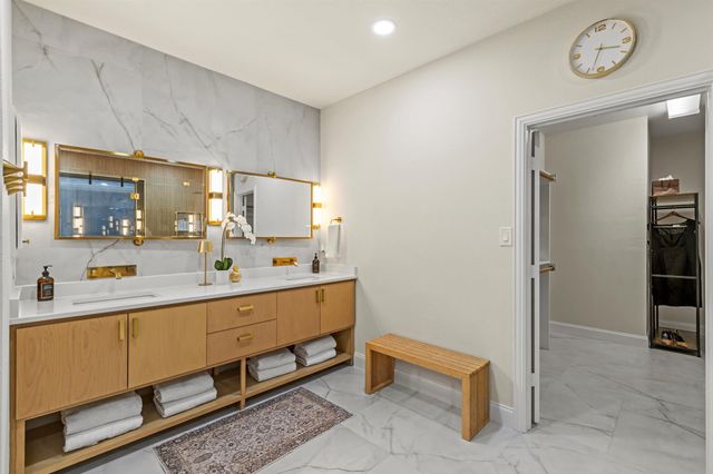 146 Shasta Drive, Lake Dallas, TX 75065