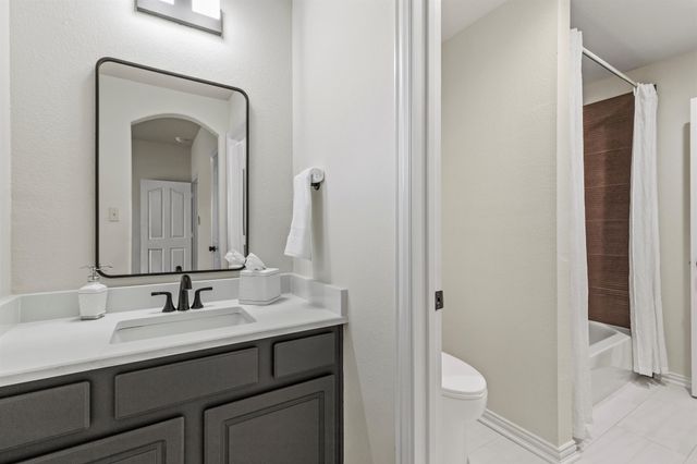 146 Shasta Drive, Lake Dallas, TX 75065