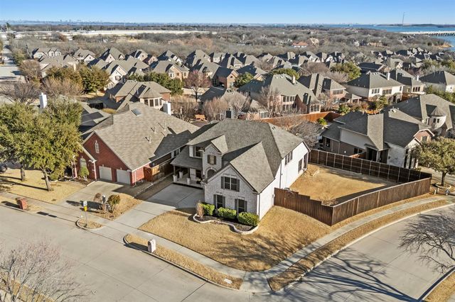 146 Shasta Drive, Lake Dallas, TX 75065