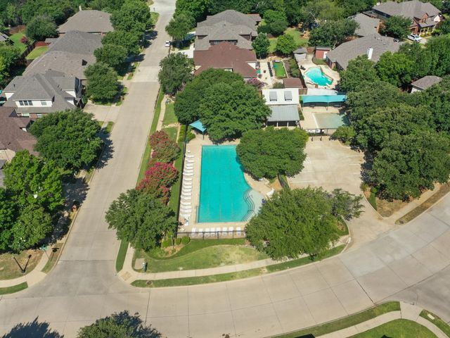 146 Shasta Drive, Lake Dallas, TX 75065