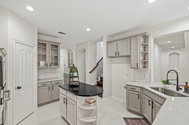 146 Shasta Drive, Lake Dallas, TX 75065