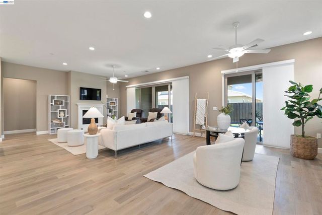 7143 Lakehead Way, Discovery Bay, CA 94505