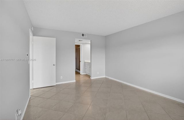 901 SW 128th Terrace 102A, Pembroke Pines, FL 33027