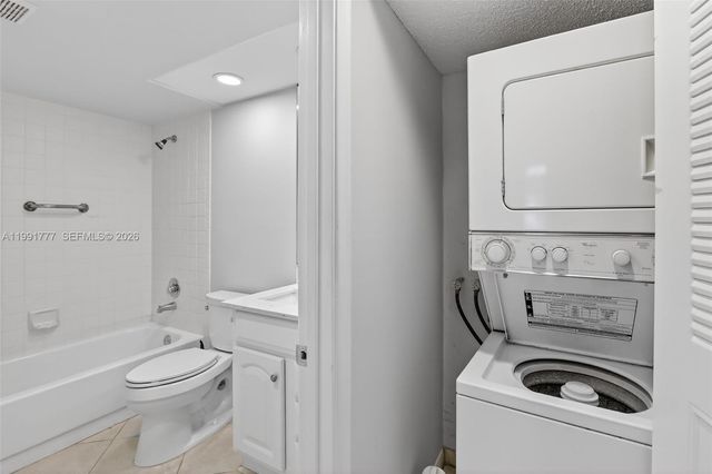 901 SW 128th Terrace 102A, Pembroke Pines, FL 33027