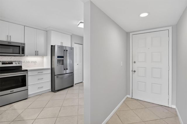 901 SW 128th Terrace 102A, Pembroke Pines, FL 33027