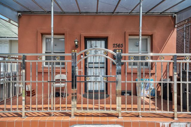 2363 Gleason Avenue, Bronx, NY 10462