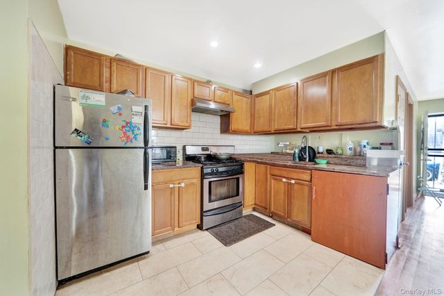2363 Gleason Avenue, Bronx, NY 10462