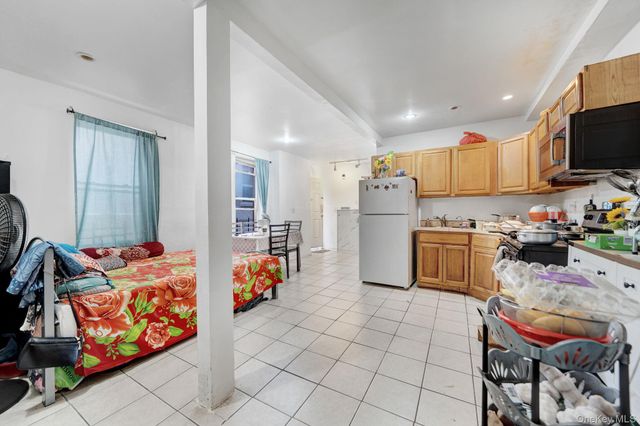 2363 Gleason Avenue, Bronx, NY 10462