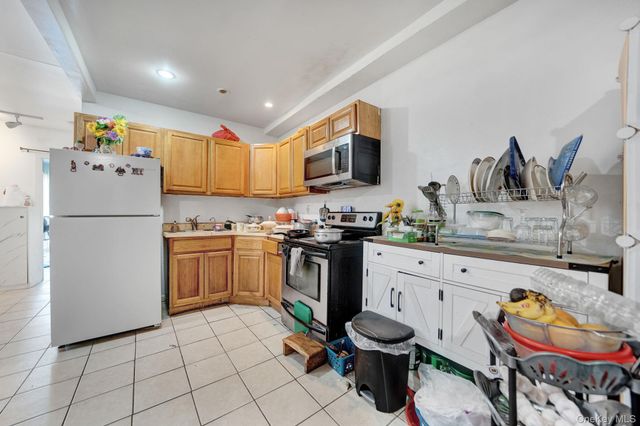 2363 Gleason Avenue, Bronx, NY 10462