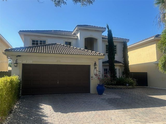 9008 SW 211th Ln, Cutler Bay, FL 33189