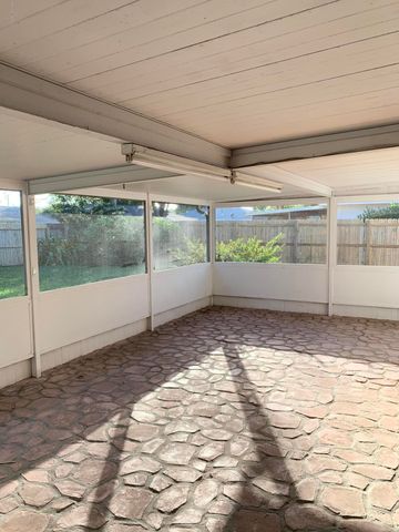 905 Levitt Parkway, Rockledge, FL 32955