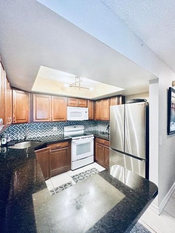 4260 Village Drive B, Delray Beach, FL 33445