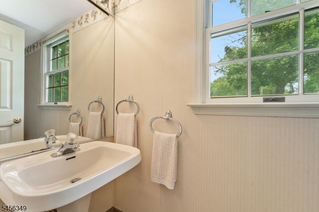 219 Sandy Ridge Mount Airy, Delaware Twp., NJ 08559