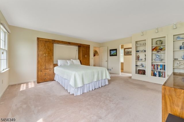 219 Sandy Ridge Mount Airy, Delaware Twp., NJ 08559