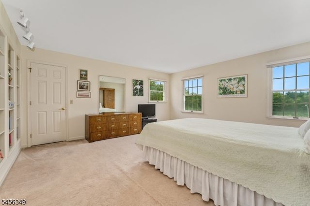 219 Sandy Ridge Mount Airy, Delaware Twp., NJ 08559