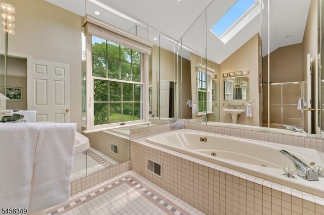 219 Sandy Ridge Mount Airy, Delaware Twp., NJ 08559