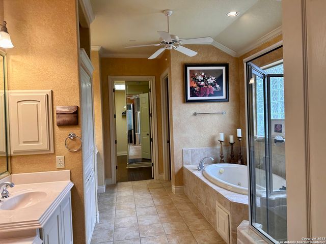 402 Cameron, San Antonio, TX 78258