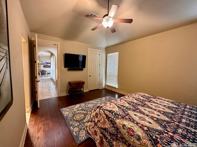 402 Cameron, San Antonio, TX 78258