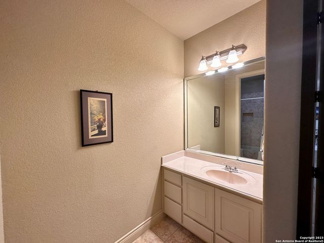 402 Cameron, San Antonio, TX 78258