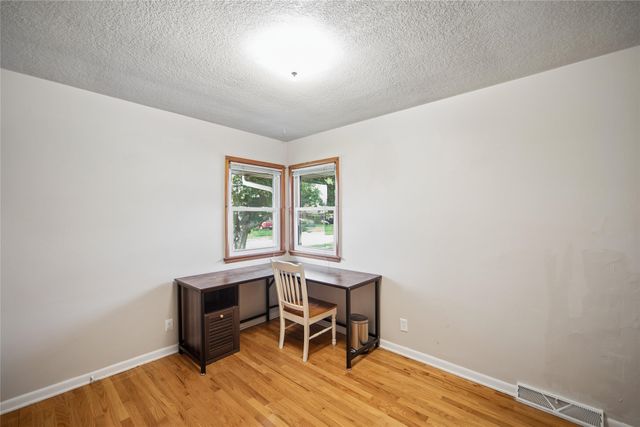 1705 Hillside Street, West Des Moines, IA 50265