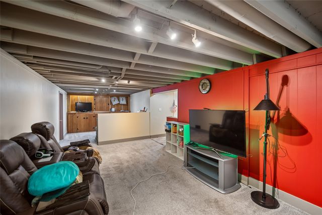 1705 Hillside Street, West Des Moines, IA 50265