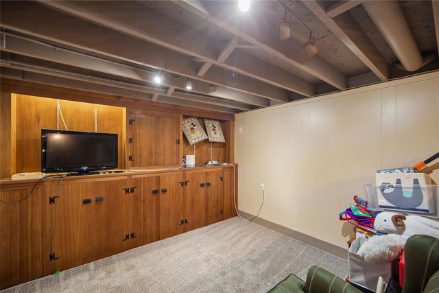 1705 Hillside Street, West Des Moines, IA 50265