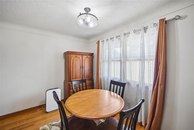 1705 Hillside Street, West Des Moines, IA 50265