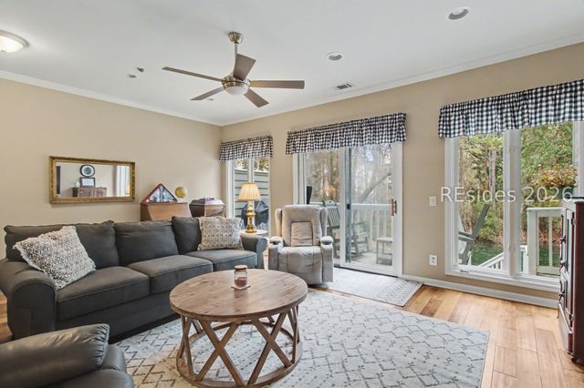 10 Yacht Cove Dr Apt 204, Hilton Head Island, SC 29928