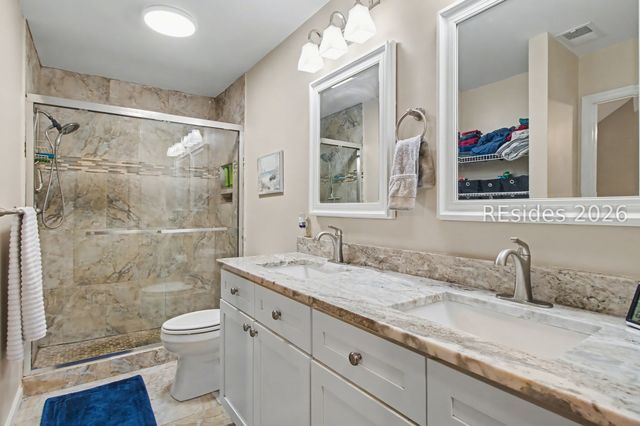 10 Yacht Cove Dr Apt 204, Hilton Head Island, SC 29928