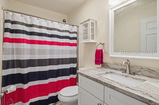 10 Yacht Cove Dr Apt 204, Hilton Head Island, SC 29928