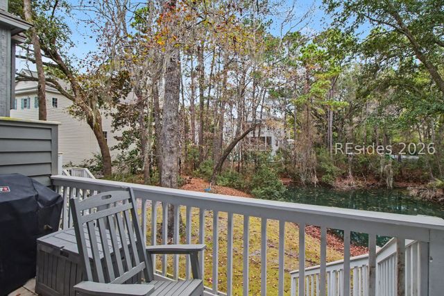 10 Yacht Cove Dr Apt 204, Hilton Head Island, SC 29928