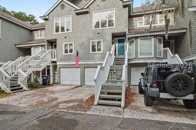 10 Yacht Cove Dr Apt 204, Hilton Head Island, SC 29928