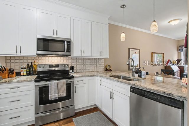 10 Yacht Cove Dr Apt 204, Hilton Head Island, SC 29928