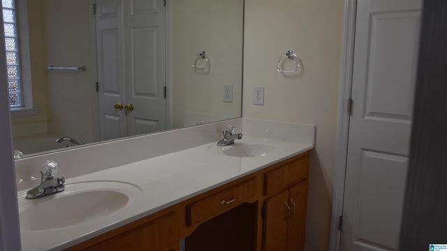 702 OLD ROCKFORD ROAD, Sylacauga, AL 35150