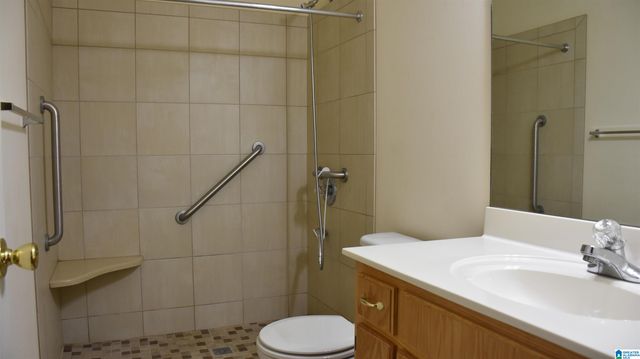 702 OLD ROCKFORD ROAD, Sylacauga, AL 35150