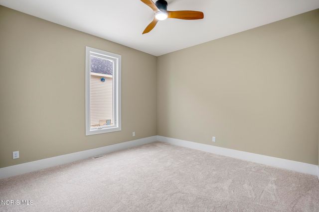 9233 Summer Song Lane, Sylvania, OH 43560