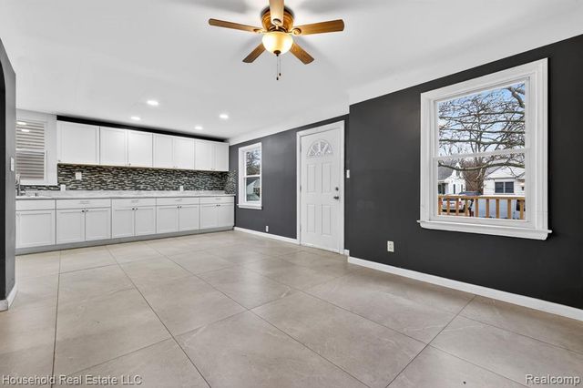 19427 Rosemont Avenue, Detroit, MI 48219