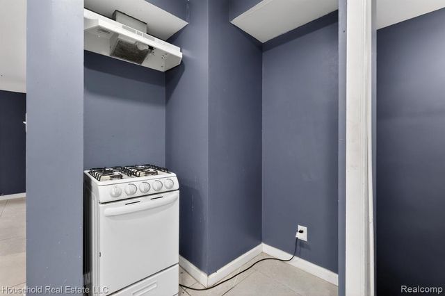 19427 Rosemont Avenue, Detroit, MI 48219