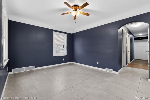 19427 Rosemont Avenue, Detroit, MI 48219