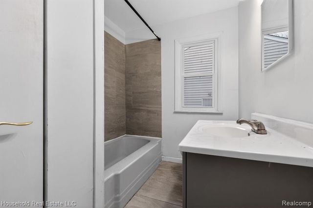 19427 Rosemont Avenue, Detroit, MI 48219