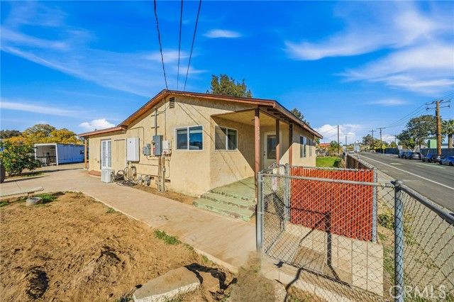 530 Park, Perris, CA 92570