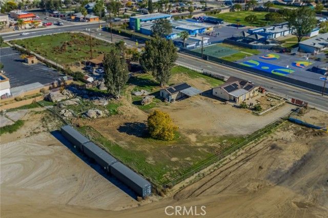 530 Park, Perris, CA 92570